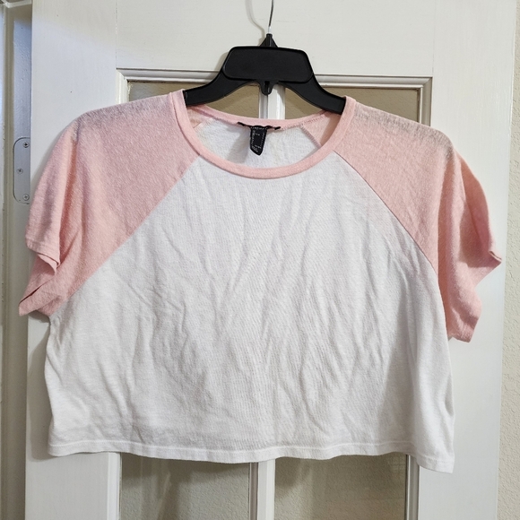 Forever 21 Tops - Forever 21 Pink White Raglan Crop Tee Size L Colorblock Baby Tee Casual Y2K